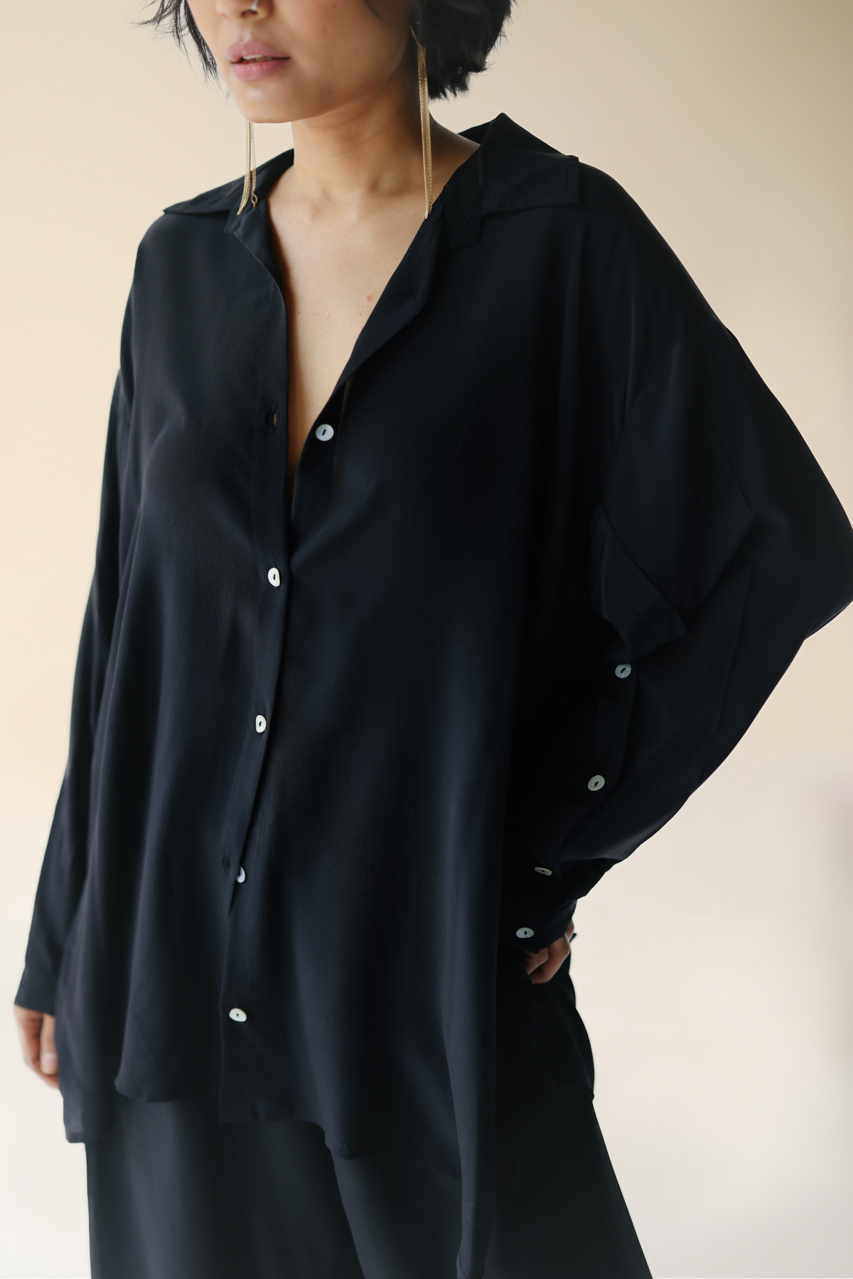 BUTTON SHIRT