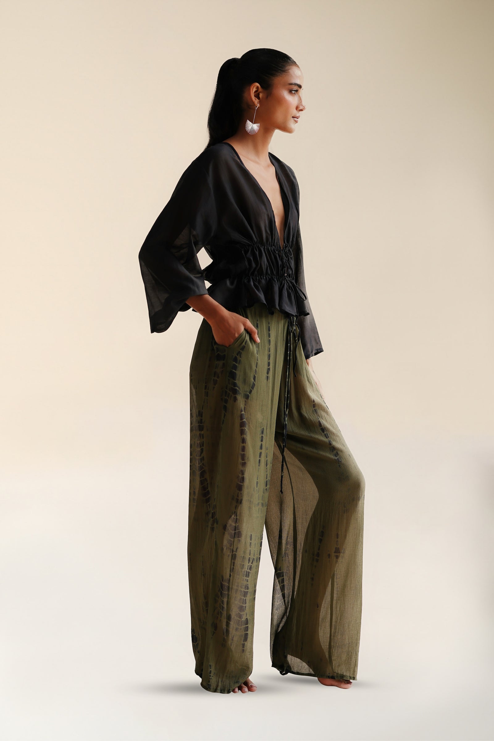 BOW BLOUSE