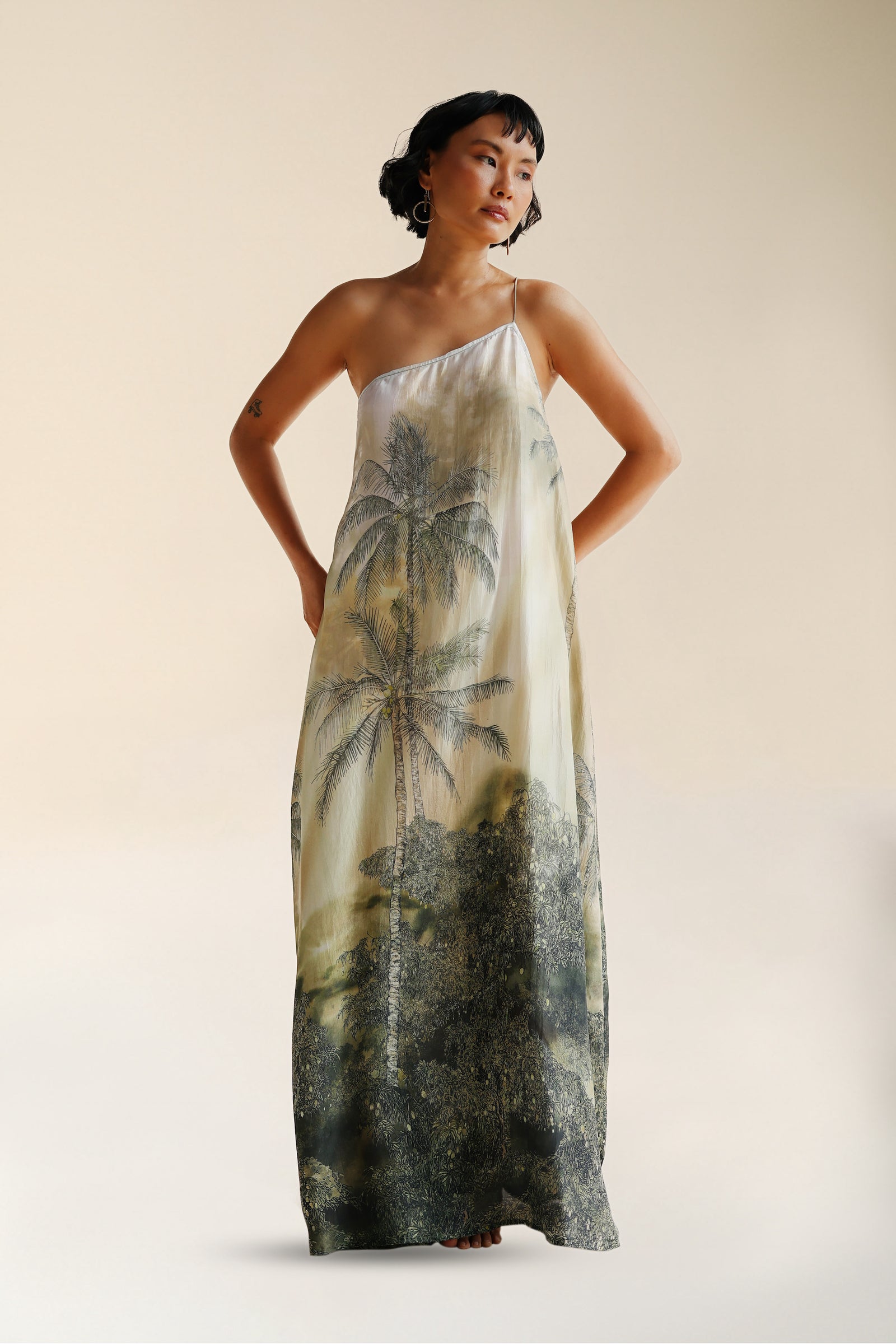 Luxury Silk Dresses for Women | FARA Boutique - FARABOUTIQUE Luxury Silk Dresses for Women | FARA Boutique - FARABOUTIQUE