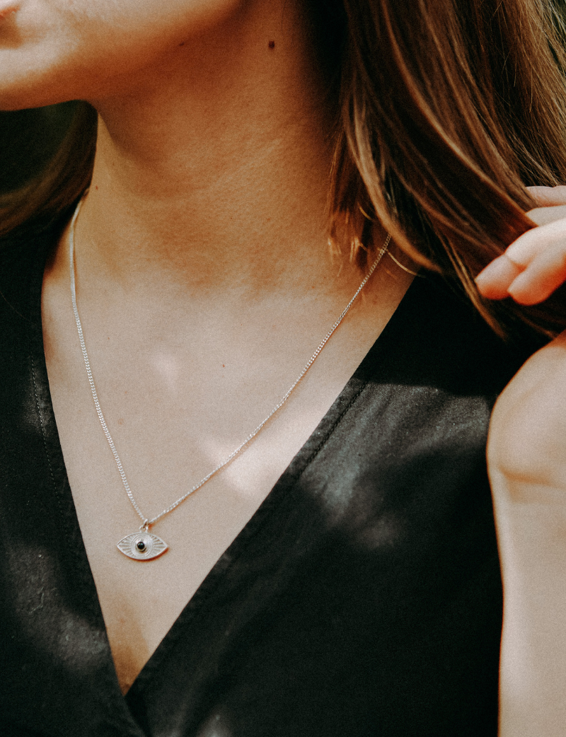 RAYS OF LIGHT PENDANT