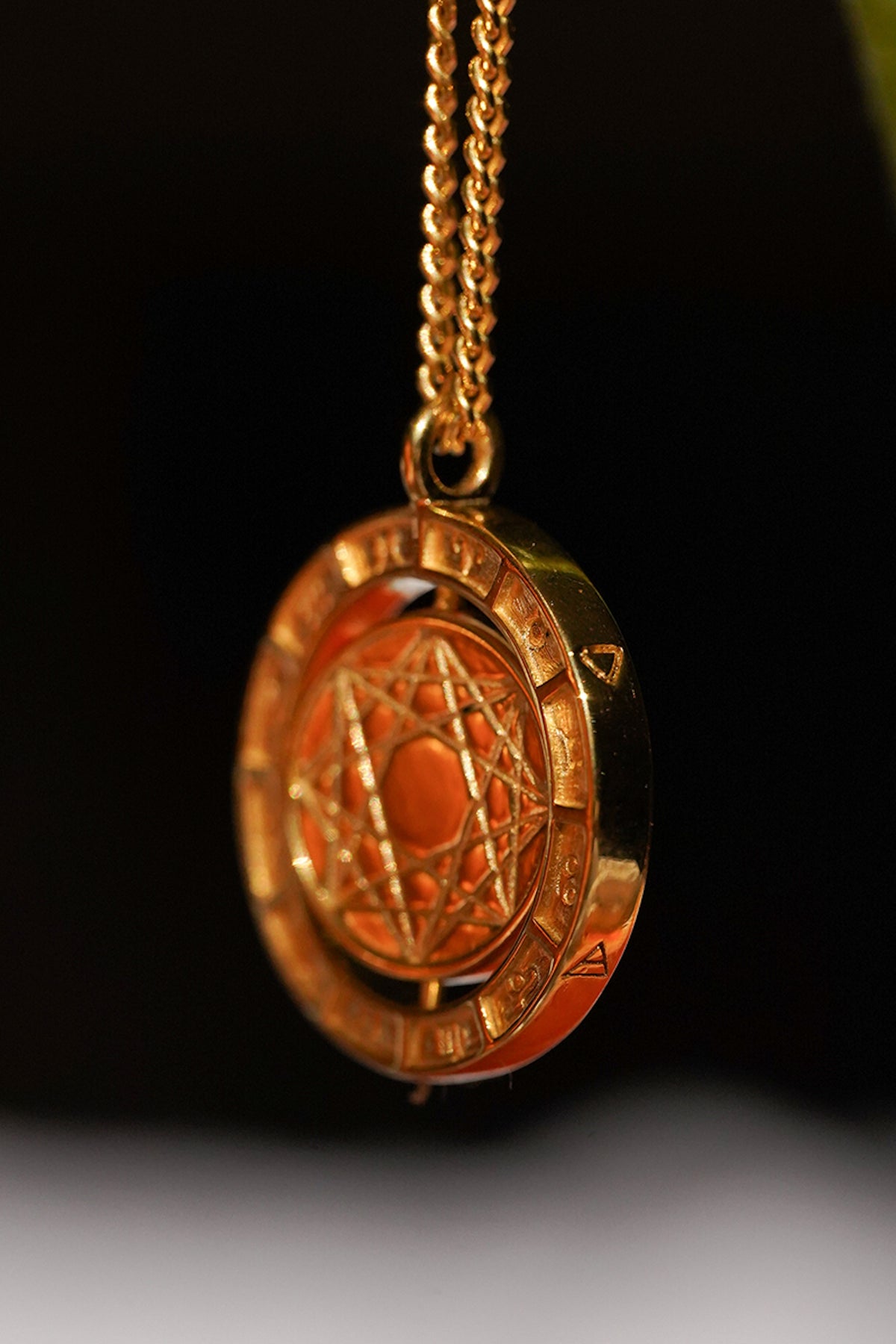 MINI ALCHEMIST'S SPINNING PENDANT