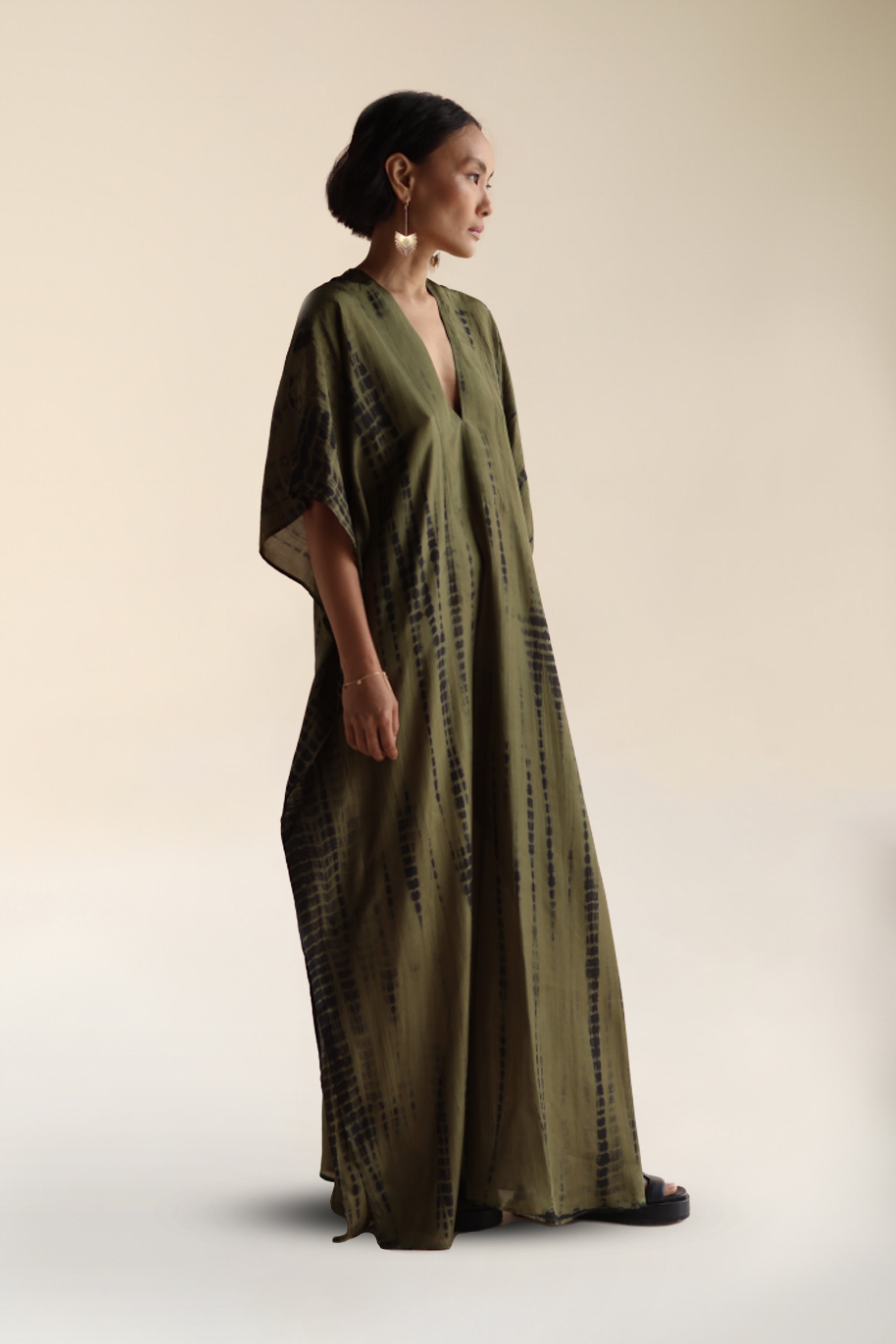 Sol Kaftan Olive | Olive Green Tie Dye Luxurious Silk Kaftan | FARA Boutique - FARABOUTIQUE Sol Kaftan Olive | Olive Green Tie Dye Luxurious Silk Kaftan | FARA Boutique - FARABOUTIQUE